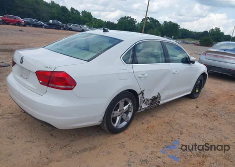 2014 Volkswagen Passat 1.8T Se/1.8T Sport from USA, damaged, VIN 1VWBT7A3XEC042650